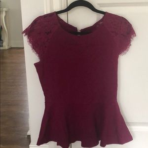 C Wonder Maroon peplum top w lace cap sleeves Sz s